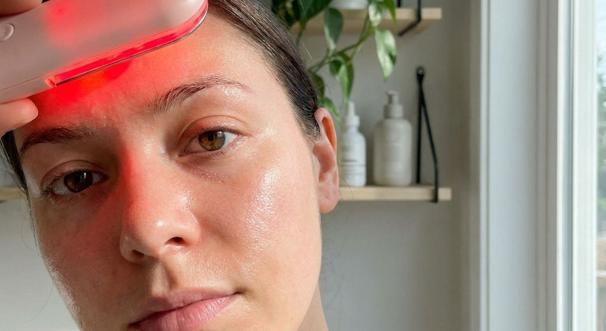 Red light therapy for oily skin